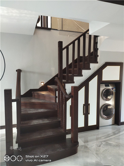 实木楼梯