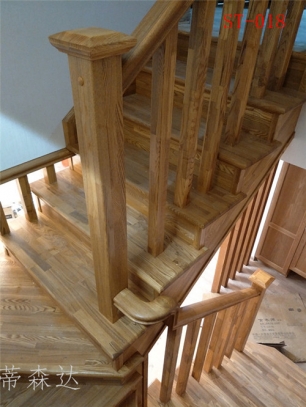 扇形实木楼梯