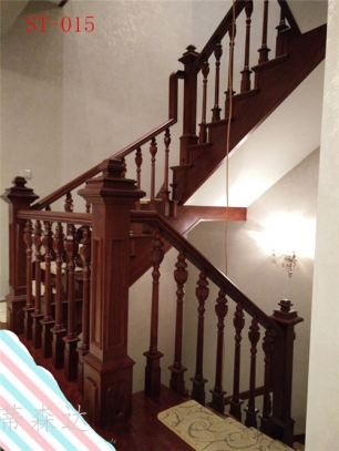 实木楼梯