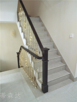 实木楼梯