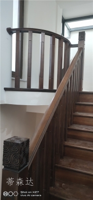 实木楼梯