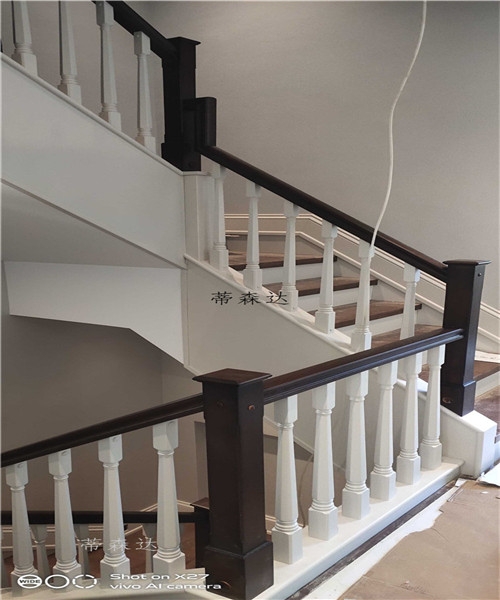 实木楼梯