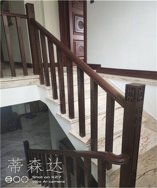 实木楼梯
