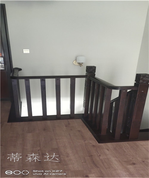 实木楼梯