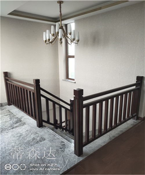 实木楼梯