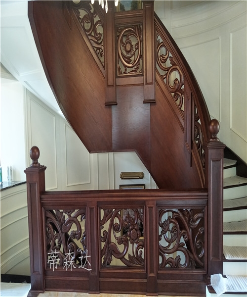 实木楼梯