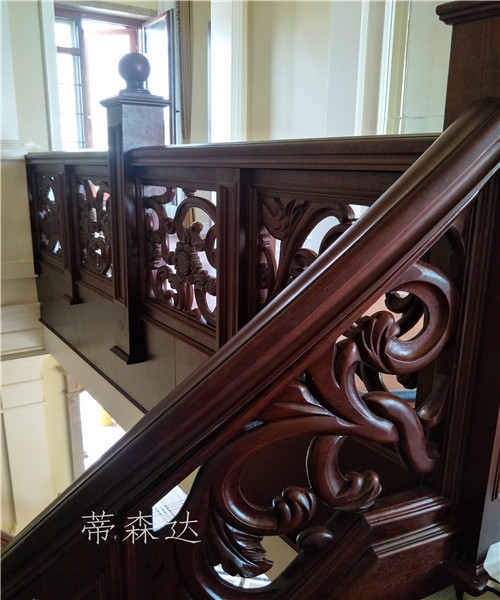 实木楼梯