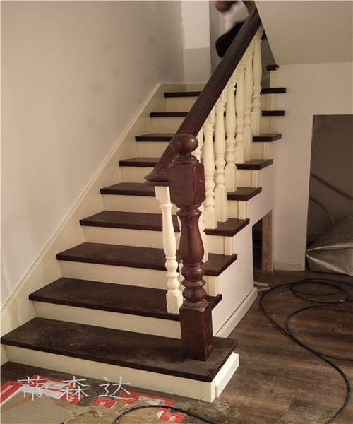 实木楼梯