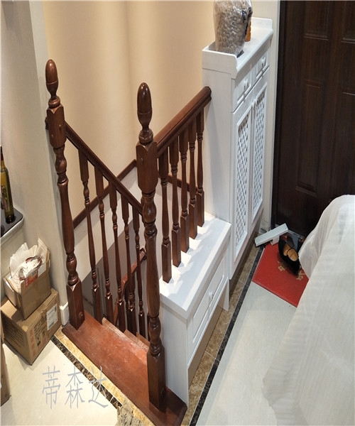 实木楼梯