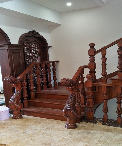 实木楼梯