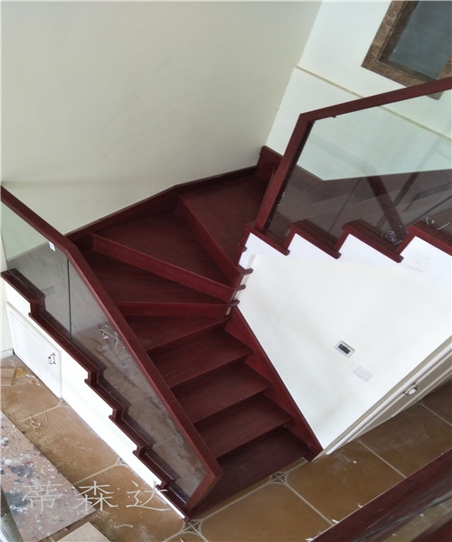 实木楼梯