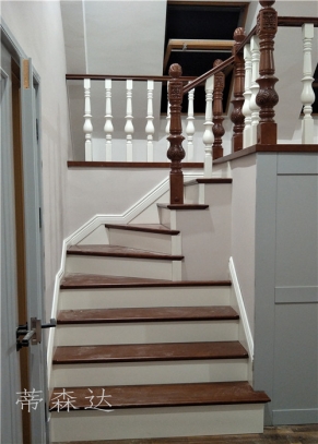 实木楼梯
