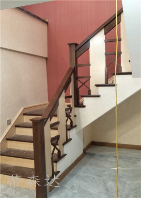 实木楼梯