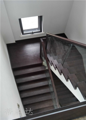 实木楼梯