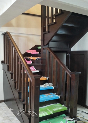 实木楼梯