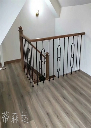 铁艺楼梯